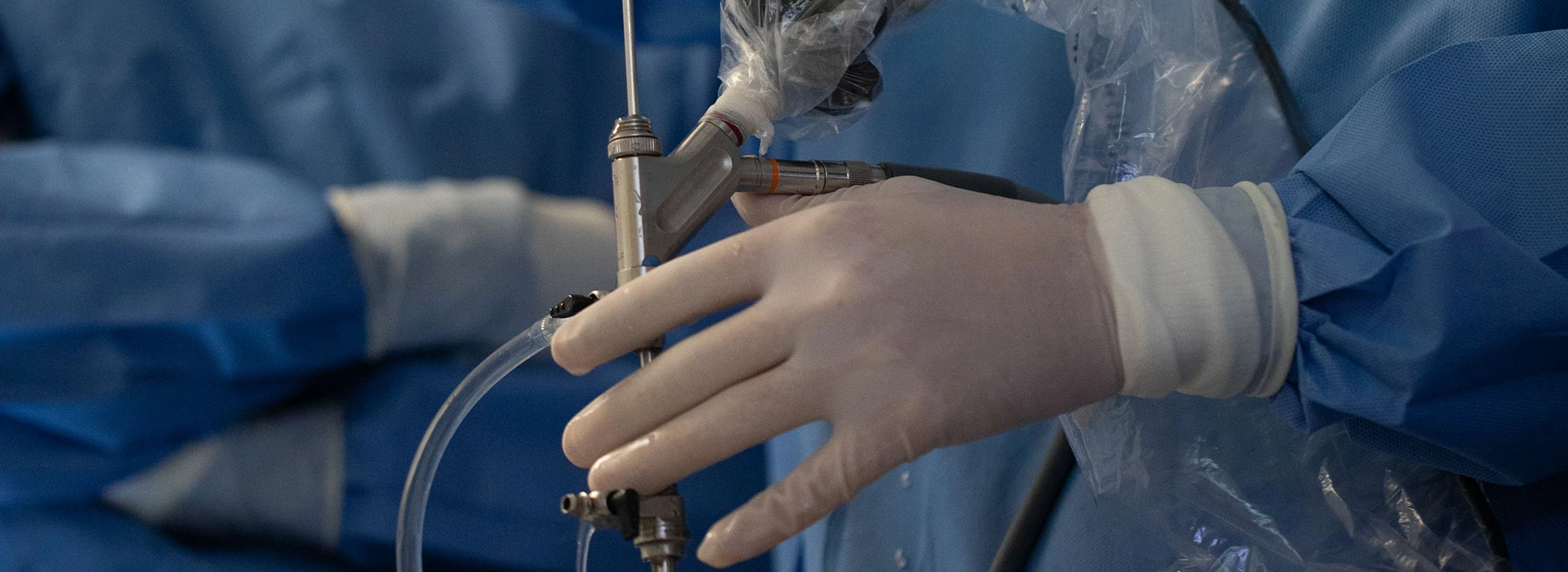 Você sabe o que é endoscopia da coluna? Depoimentos de pessoas que fizeram cirurgia da coluna cervical, depoimentos de quem fez cirurgia de hérnia de disco. Referência em neurocirurgia, conheça as condições e encontre as melhores opções para coluna e sistema nervoso.